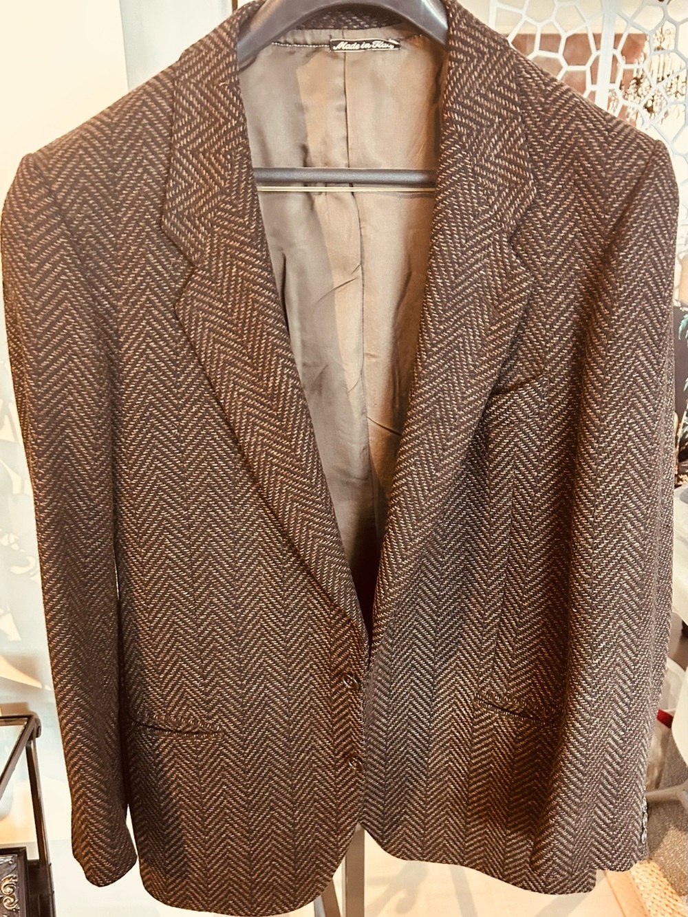 Gorgio Armani herringbone jacket.Black/Brown mix. High quality fabrics.